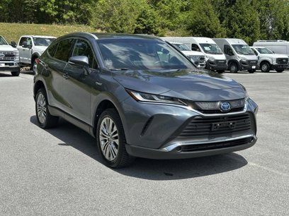 Used 2021 Toyota Venza Limited w/ Carpet Mat Package (TMS)
