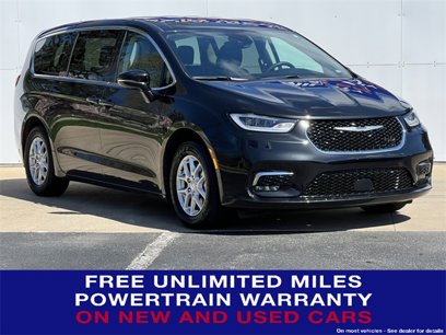 Used 2024 Chrysler Pacifica Touring-L