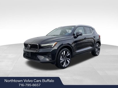 New 2025 Volvo XC40 B5 Ultra w/ Climate Package