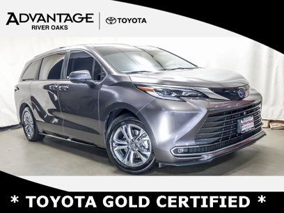 Certified 2022 Toyota Sienna Platinum