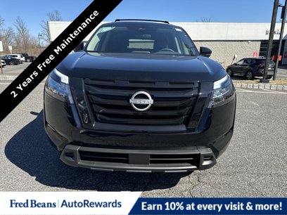 New 2025 Nissan Pathfinder SV w/ SV Premium Package