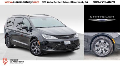 Used 2020 Chrysler Pacifica Limited w/ Advanced Safetytec Group