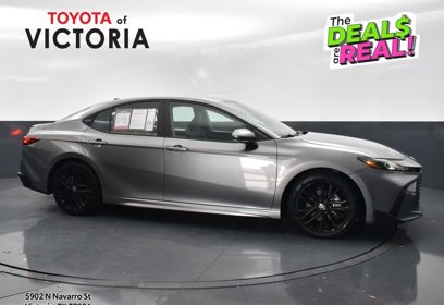 Used 2025 Toyota Camry SE