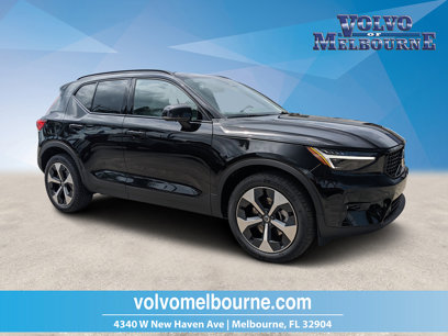 New 2025 Volvo XC40 B5 Plus w/ Protection Package Premier