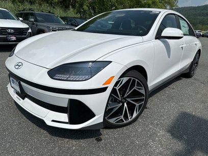 New 2025 Hyundai Ioniq 6 SEL