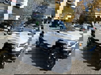 New 2024 GMC Hummer EV 2X w/ Extreme Off-Road Package