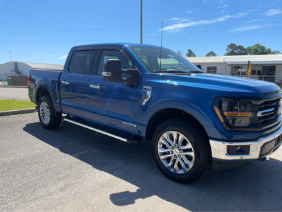 New 2025 Ford F150 XLT w/ Equipment Group 302A MID