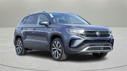 Certified 2024 Volkswagen Taos SE w/ MDO Package