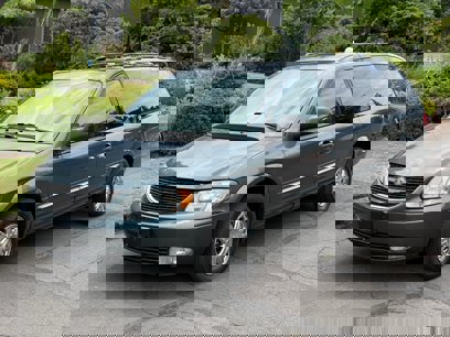Used 2004 Chrysler Town & Country Limited