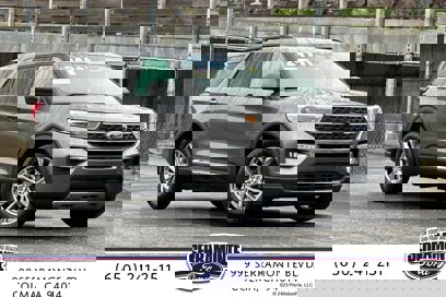 Certified 2022 Ford Explorer XLT w/ Equipment Group 202A