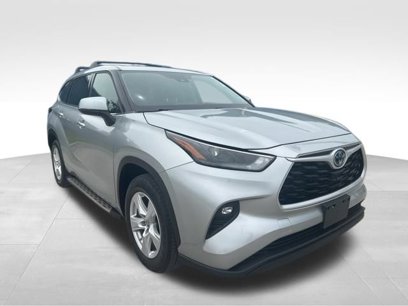 Used 2022 Toyota Highlander LE