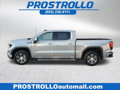 New 2025 GMC Sierra 1500 SLE