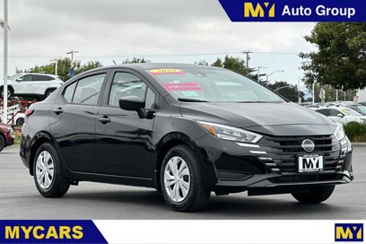 New 2025 Nissan Versa S w/ Trunk Package