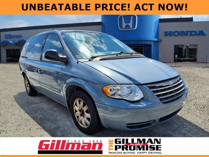Used 2005 Chrysler Town & Country Touring w/ Leather Interior Group