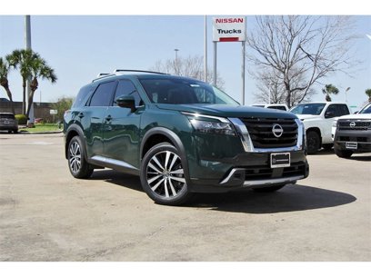 New 2025 Nissan Pathfinder Platinum w/ Cargo Package