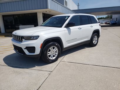 Used 2023 Jeep Grand Cherokee Laredo