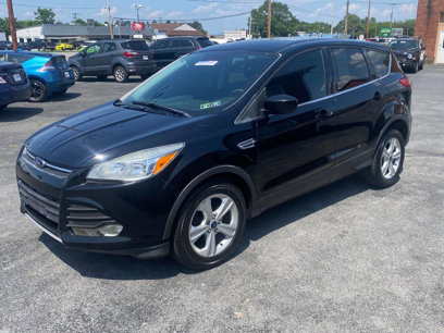 Used 2016 Ford Escape SE w/ SE Cold Weather Package
