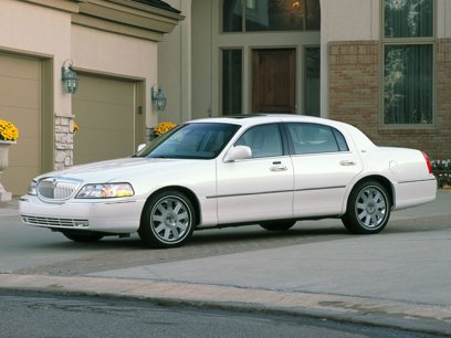 Used 2004 Lincoln Town Car Signature