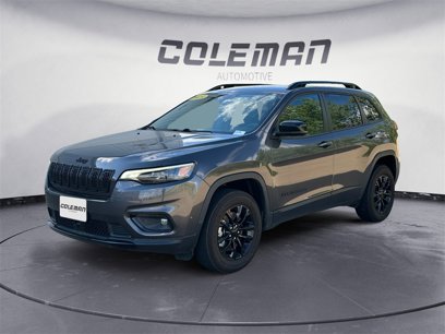 Used 2023 Jeep Cherokee Altitude Lux