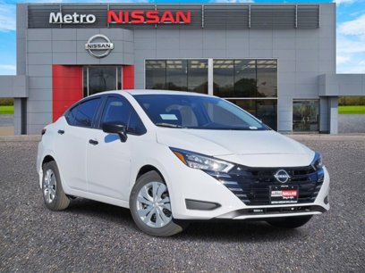 New 2025 Nissan Versa S w/ Trunk Package