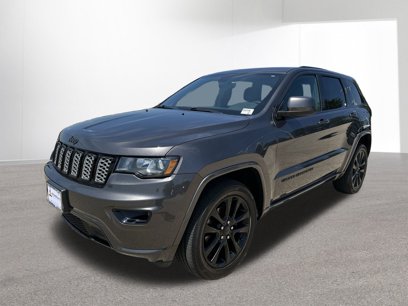 Used 2017 Jeep Grand Cherokee Altitude
