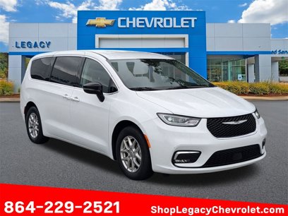 Used 2024 Chrysler Pacifica Touring-L