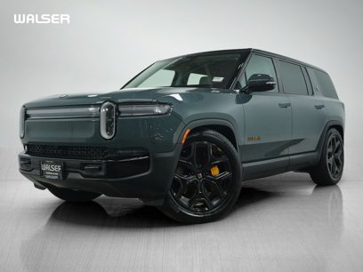 Used 2025 Rivian R1S Premium