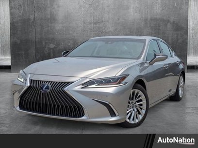 Used 2020 Lexus ES 300h w/ Luxury Package