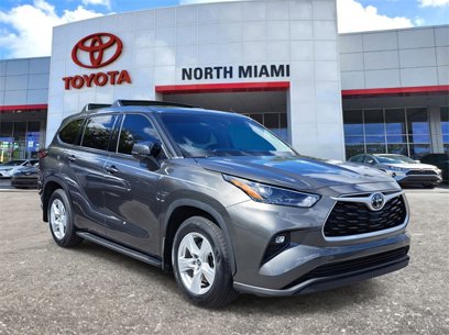 Used 2022 Toyota Highlander LE
