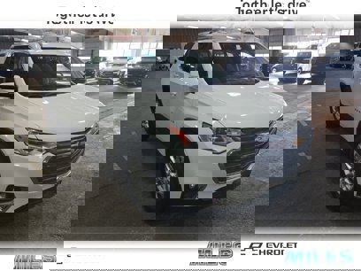 Used 2018 Chevrolet Traverse LT