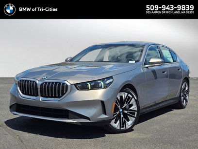 New 2025 BMW 530i xDrive w/ Premium Package