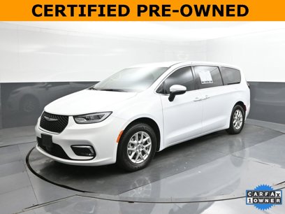 Used 2023 Chrysler Pacifica Touring-L