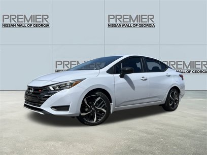 New 2025 Nissan Versa SR w/ Trunk Package