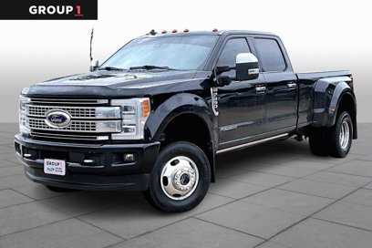 Certified 2019 Ford F350 Platinum w/ Platinum Ultimate Package