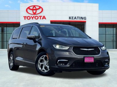 Used 2023 Chrysler Pacifica Limited
