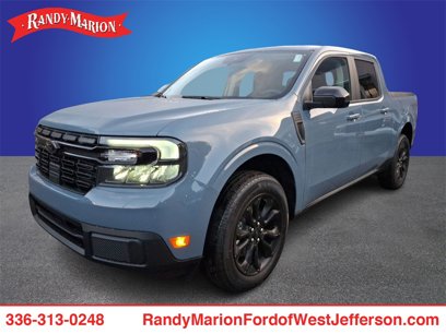 New 2024 Ford Maverick Lariat w/ Black Appearance Package