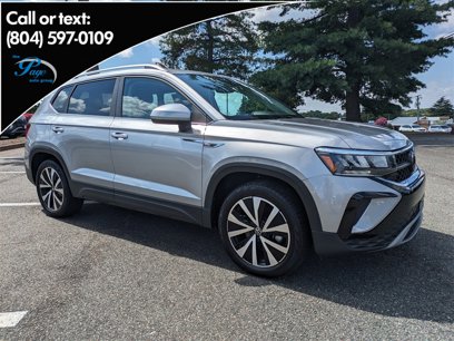 Used 2023 Volkswagen Taos SE w/ Panoramic Sunroof Package