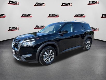 New 2025 Nissan Pathfinder SL w/ Cargo Package