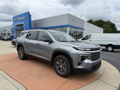 New 2025 Chevrolet Traverse LT w/ Driver Confidence Package