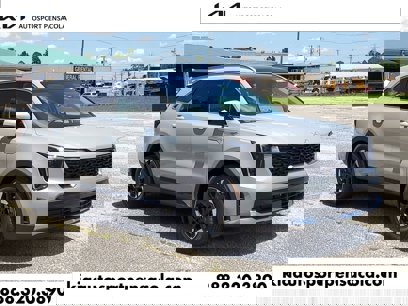 New 2025 Kia Sorento S