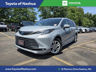 Certified 2022 Toyota Sienna XLE Woodland Edition