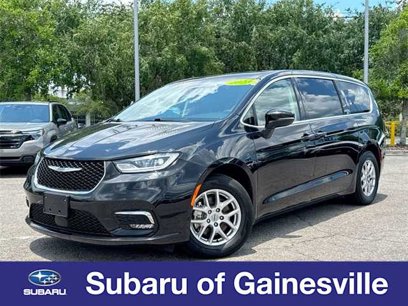 Used 2023 Chrysler Pacifica Touring-L