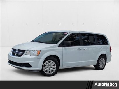 Used 2018 Dodge Grand Caravan SE w/ UConnect Hands-Free Group