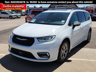 Used 2023 Chrysler Pacifica Limited