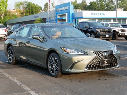 New 2025 Lexus ES 350 w/ Premium Package