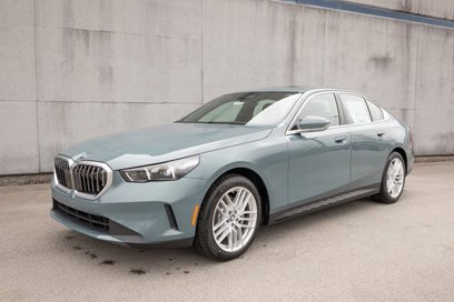New 2025 BMW 530i xDrive w/ Premium Package