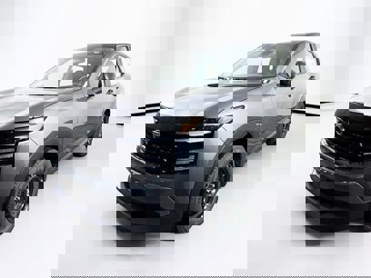 New 2025 Nissan Kicks S