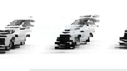 New 2025 Toyota Sienna LE