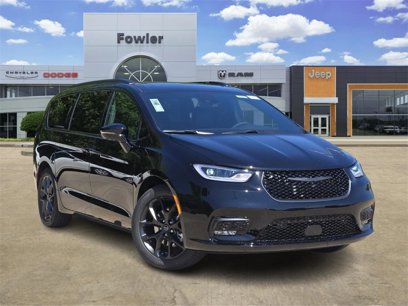 New 2025 Chrysler Pacifica Limited