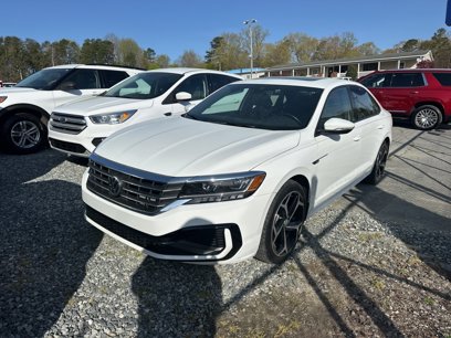 Used 2021 Volkswagen Passat 2.0T R-Line